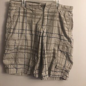 Men’s cargo shorts